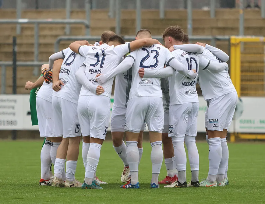 Highlights - SSVg Velbert – FC Schalke 04 II - RL West