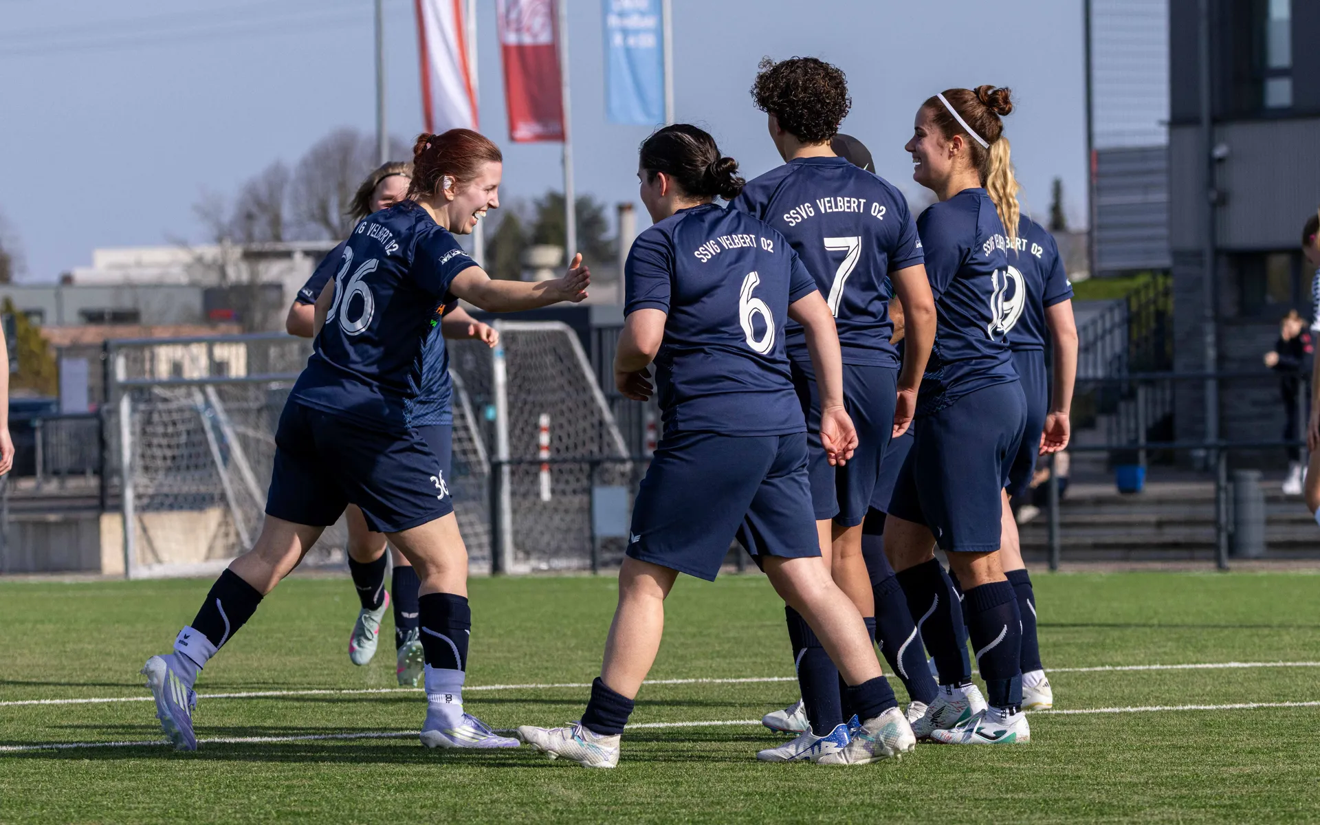 Doppelter Auswärtseinsatz für Velberts Damen
