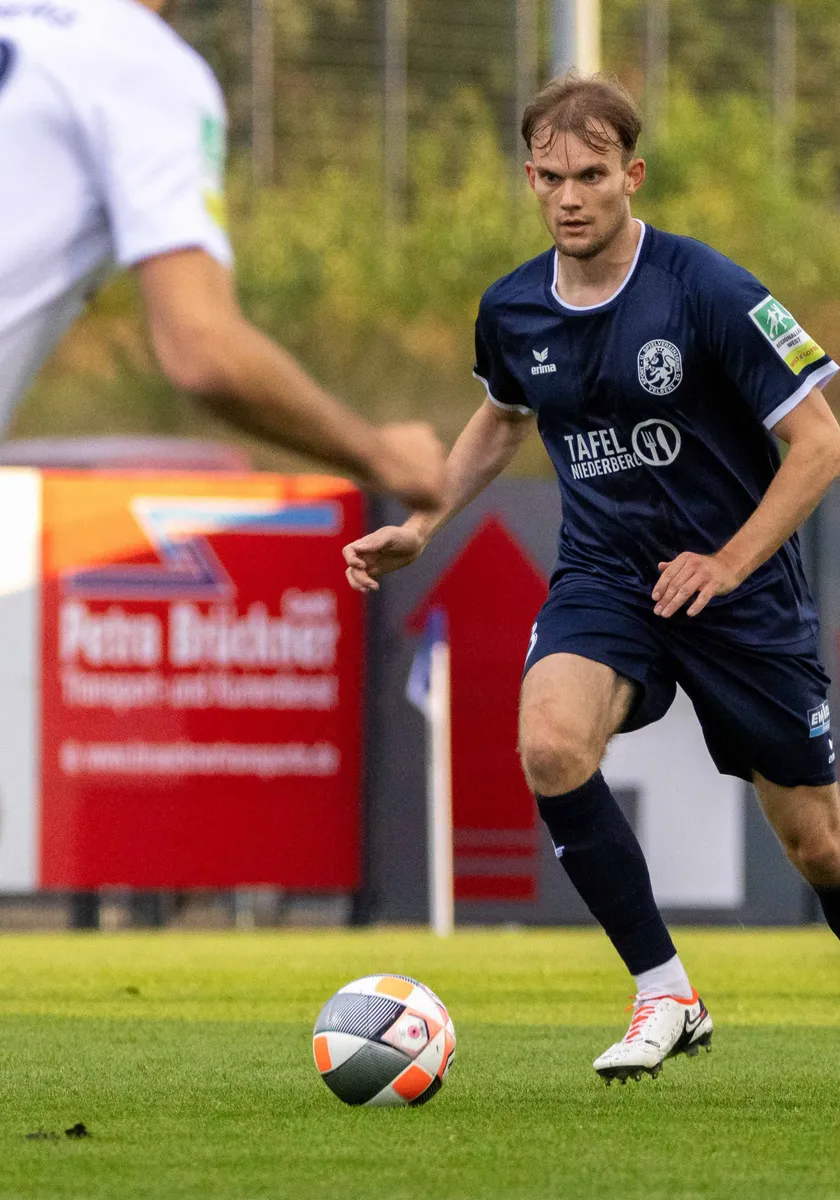 SSVg Velbert verlängert mit Jonas Büchte