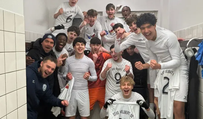 U16 jubelt nach 0:1-Sieg gegen den SSV Bergisch Born