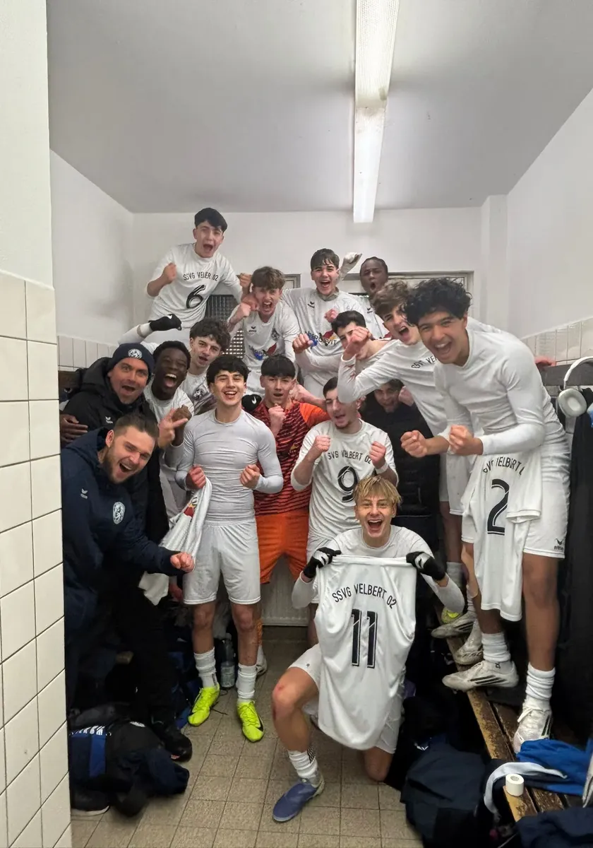 U16 jubelt nach 0:1-Sieg gegen den SSV Bergisch Born