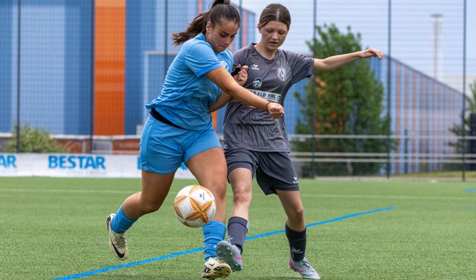 U17 Juniorinnen festigen Spitzenposition
