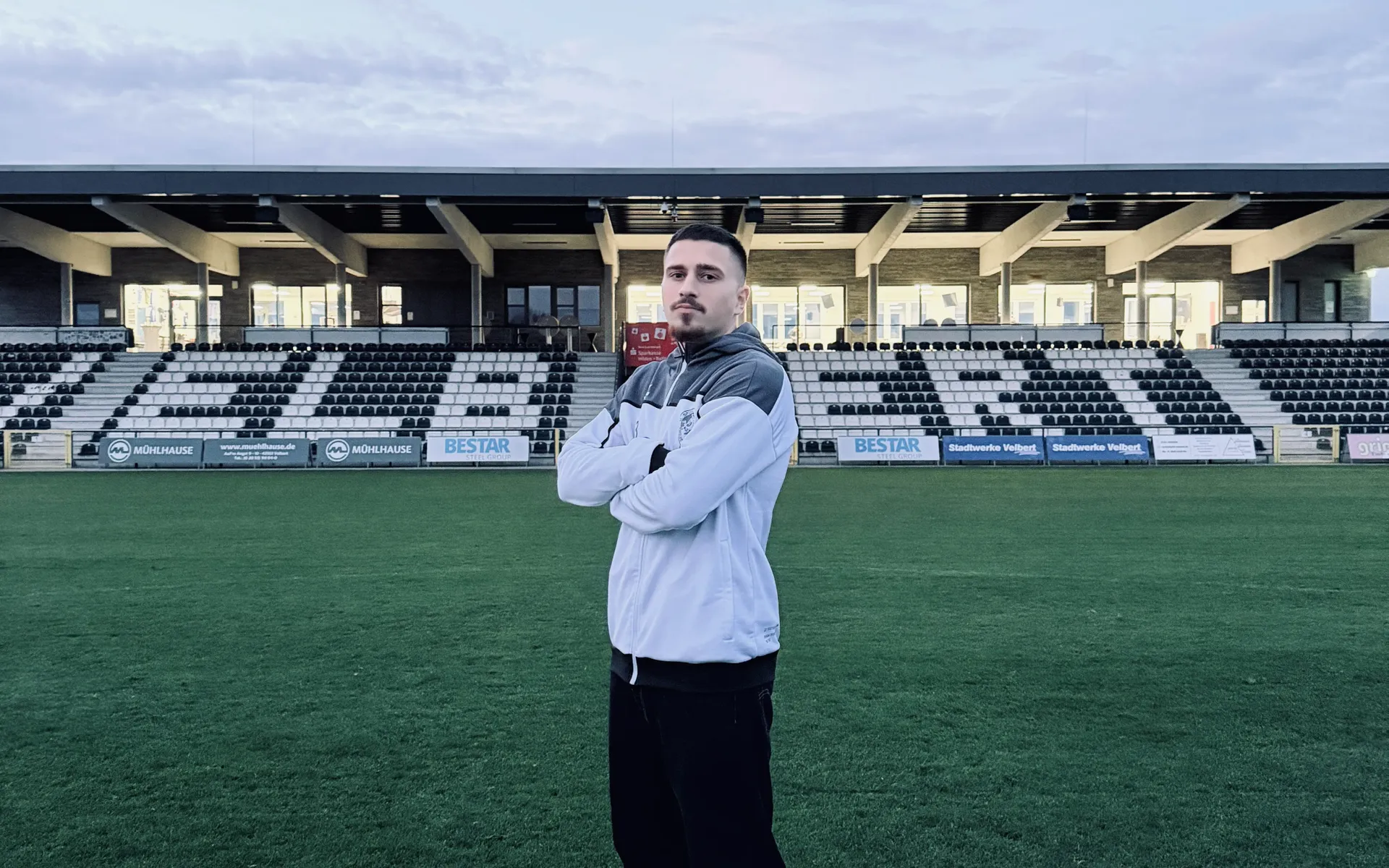 Artur Golubytskij verlängert bei der SSVg Velbert 02