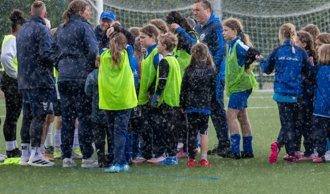 Testspiel-Doppel: U17 siegt, U13 unterliegt