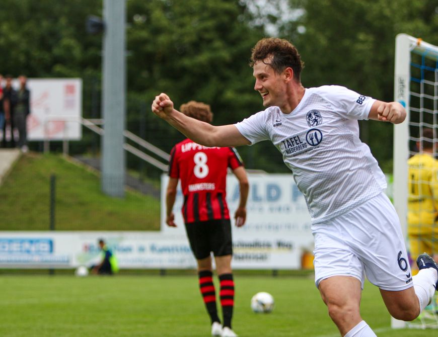 1. Heimspiel, 1. Sieg gegen SV Lippstadt