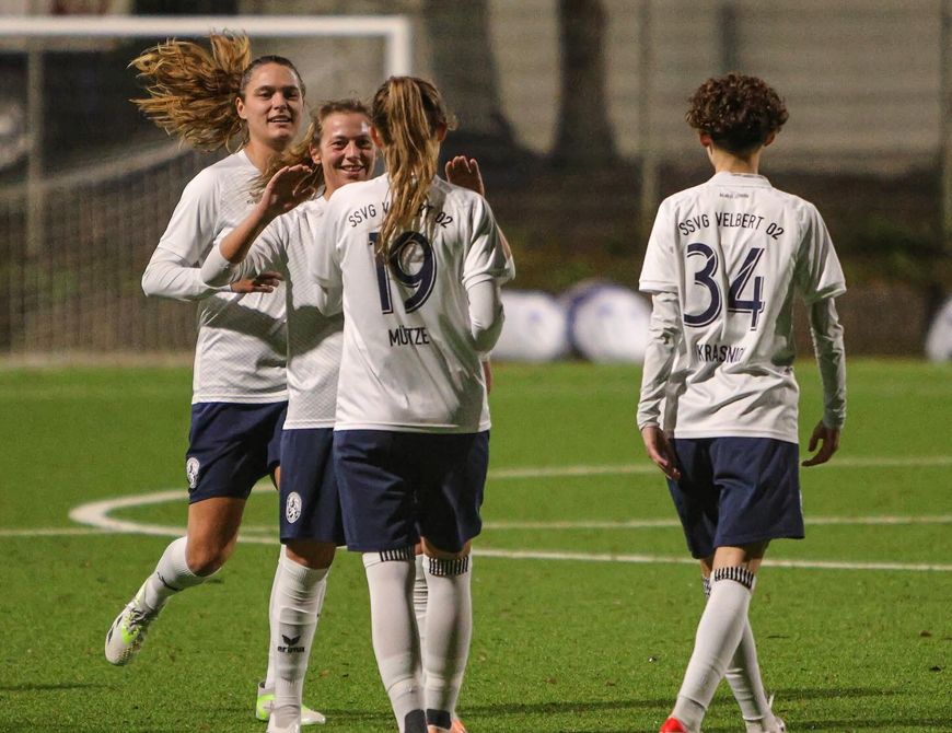 SSVg Damen schlagen Wuppertaler SV 8:0