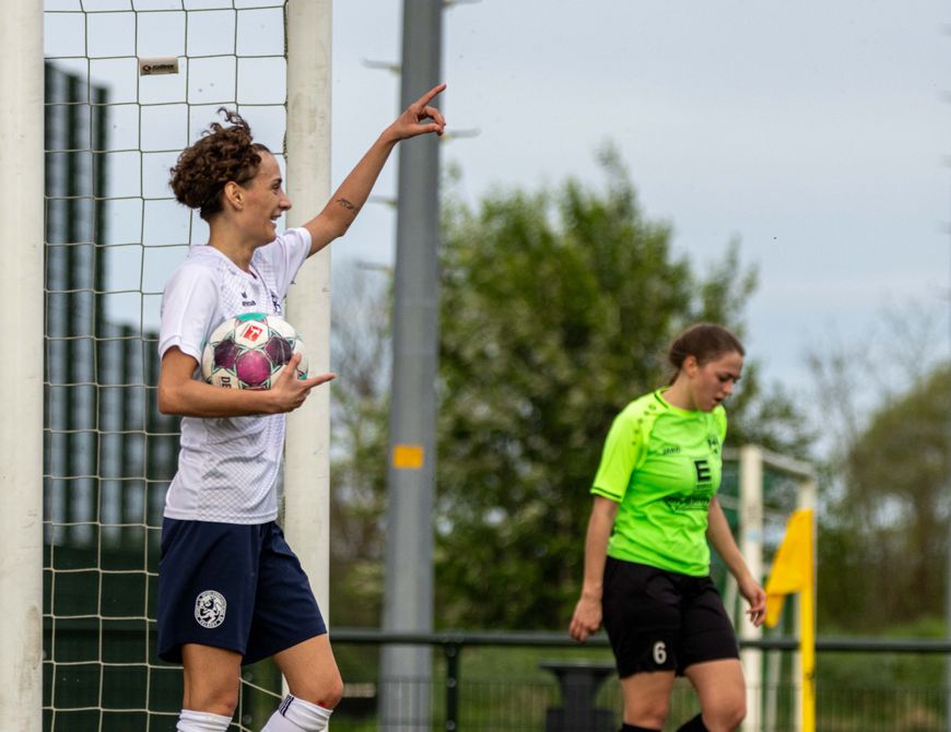 SSVg Damen drehen 0:1 Pausenrückstand in 4:1  - Die Bilder