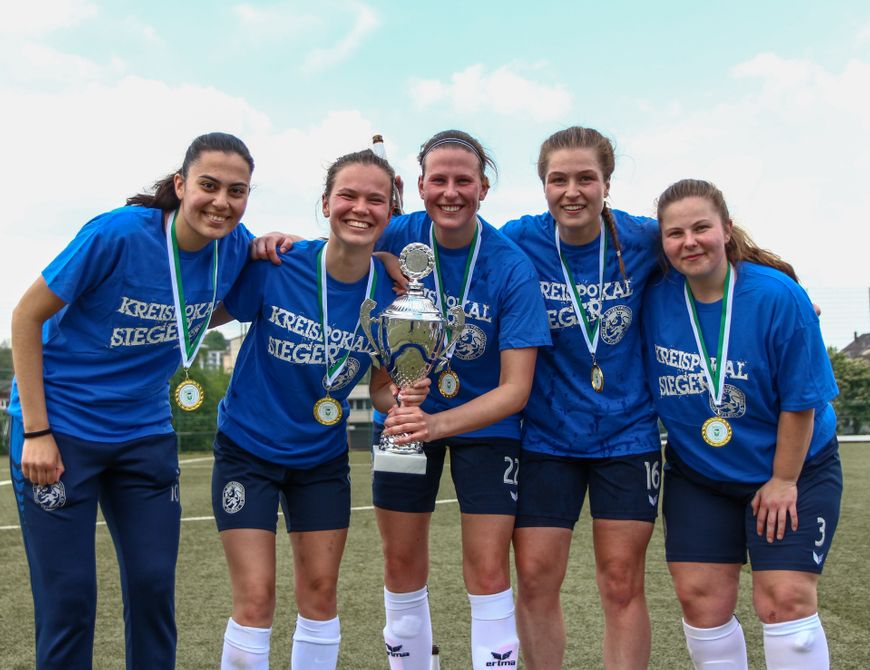 Die Fotos vom Pokaltriumph der SSVg Damen