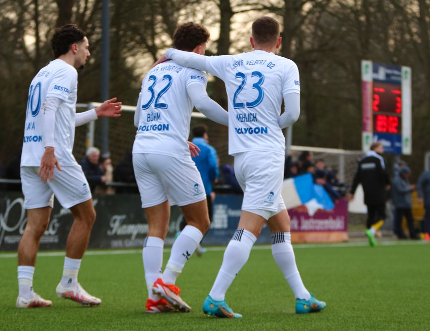 SSVg Velbert 02 springt an die Spitze der Oberliga